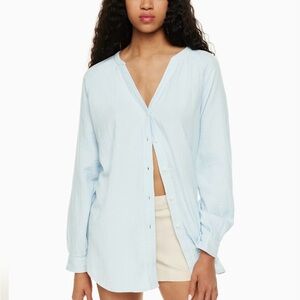 Aritzia Wilfred Light Blue Casual Button Down Shirt